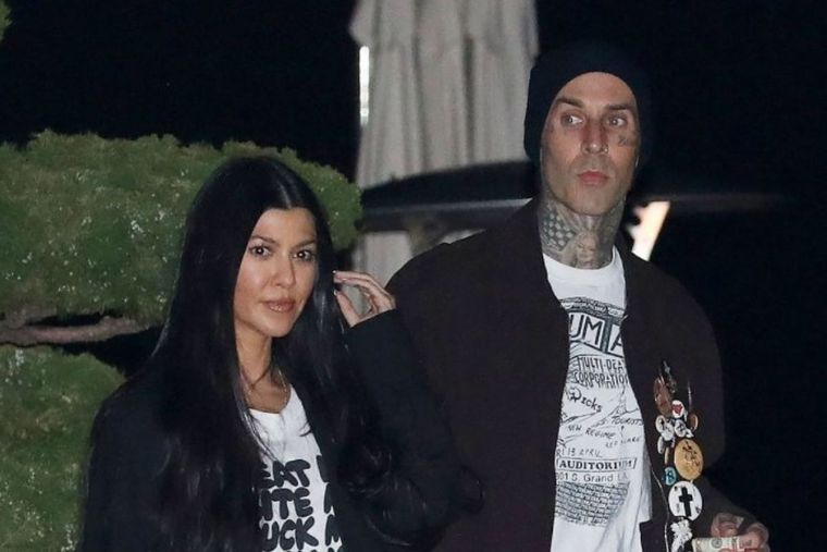 Kourtney Kardashian y Travis Barker Foto: Playmax Series