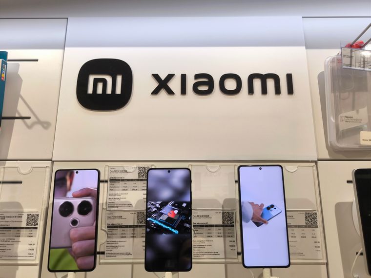 El diseño de los nuevos modelos de Xiaomi prioriza la ergonomía y la integración de módulos de cámara de gran formato.