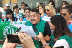 Dirigentes de ATE tras anunciarse el cierre de los Centros de Referencia (CDR) de Mendoza. Foto: Redes sociales @atemendoza