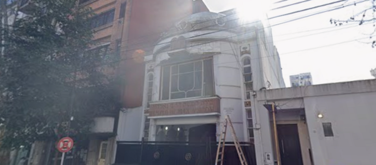 La sinagoga está ubicada en Murillo 661.
