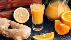 Zumo de naranja y jengibre, el aliado natural contra el hígado graso