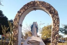 El hombre que decapitó a la imagen de la virgen sufrió una descompensación al día siguiente de haber cometido el hecho. Foto: 0264 Noticias