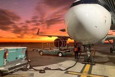 La empresa low cost Flybondi lamentó la demora en un vuelo a Bariloche por el conflicto de Intercargo. Foto: NA