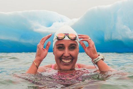 Para Bárbara, nadar en aguas abiertas -y a menudo gélidas- "es una sensación súper loca, como muy difícil de describir".
