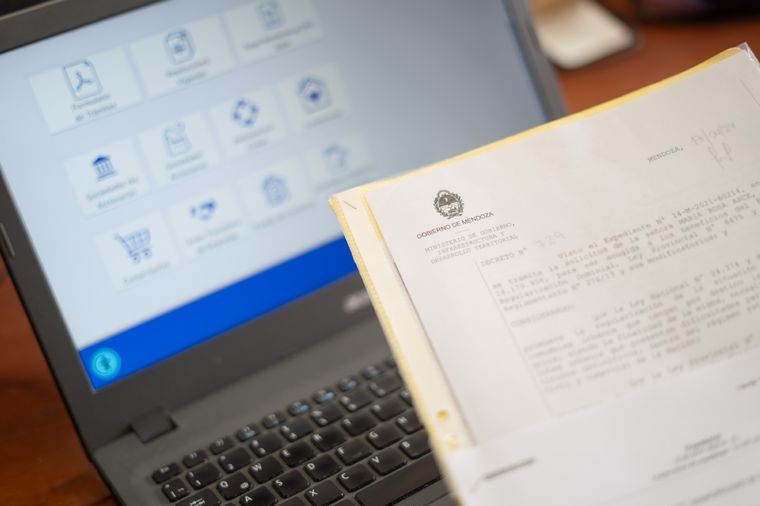 La Subsecretaría de Trabajo avanza hacia la digitalización y eliminación de costos en trámites laborales. Foto: Prensa Gobierno de Mendoza