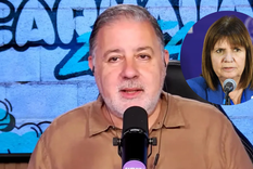 El conductor se expresó ante la interna política. El conductor se expresó ante la interna política.