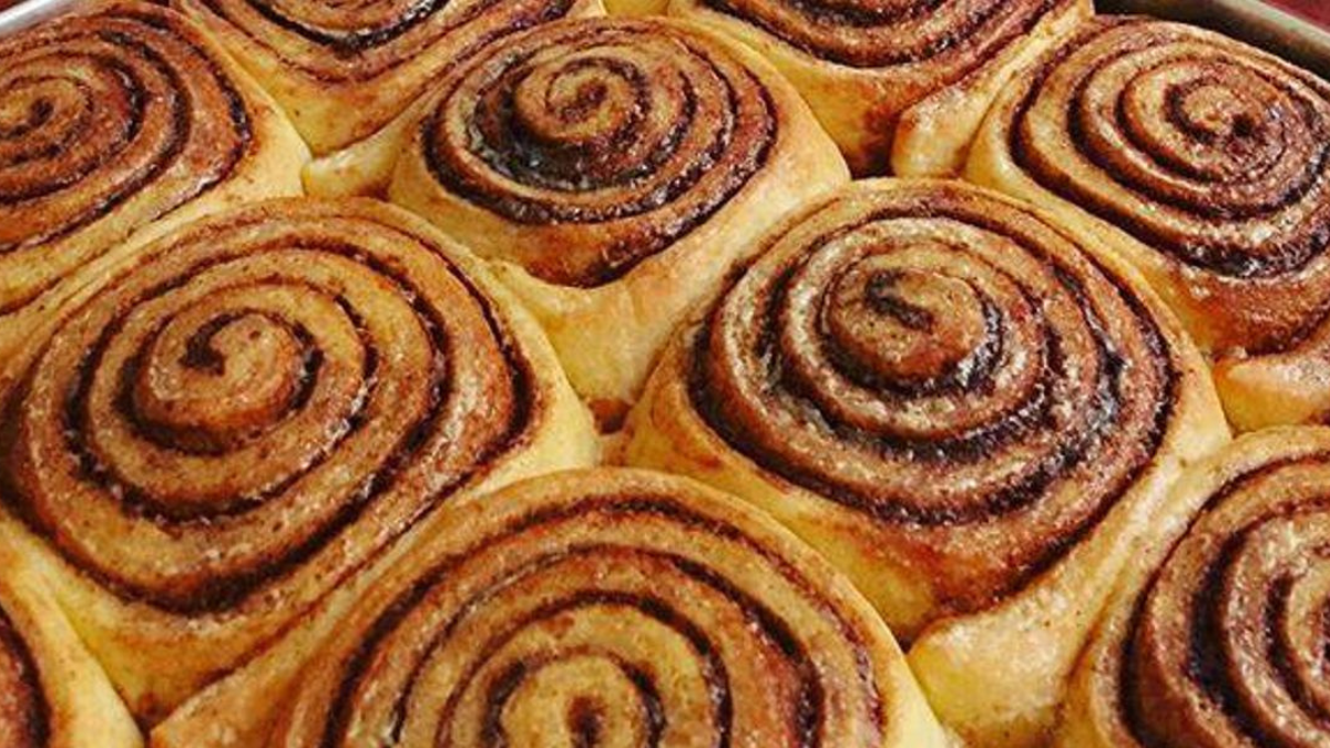 Prepará rollitos de canela caseros, una receta ideal para acompañar el mate o el café