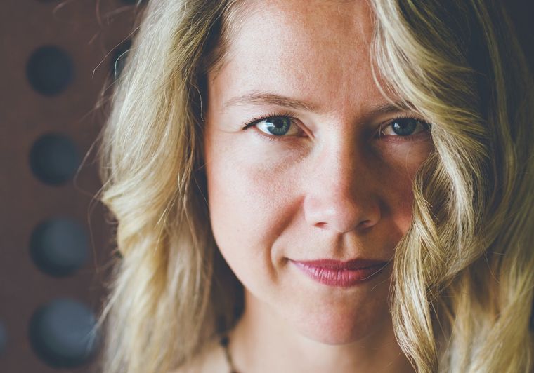 Estos ejercicios son perfectos para prevenir arrugas y suavizar las líneas de expresión Foto: Unsplash