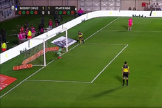 ¿Se adelantó Macagno? La polémica en la eliminación de Godoy Cruz ante Platense Foto: TNT Sports