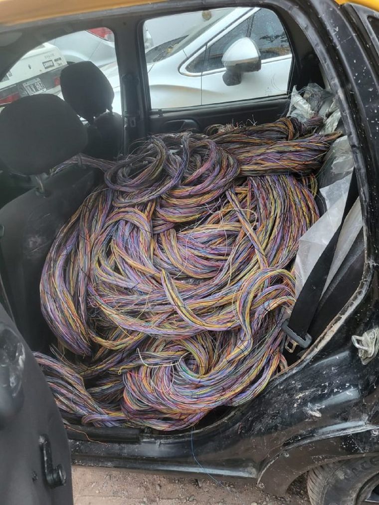La Policía logró la detención de varias personas y el secuestro de importantes cantidades de cables Foto: Ministerio de Seguridad de Mendoza