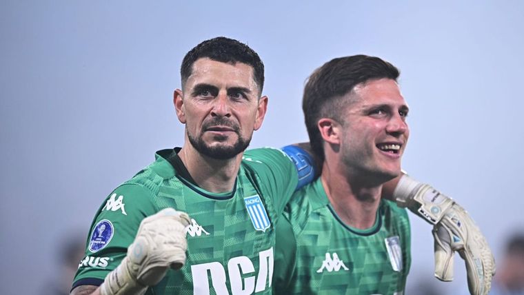 El DT de Racing todavía no confirmó quién será el arquero en la serie ante Vélez, aunque ya tendría al elegido. 