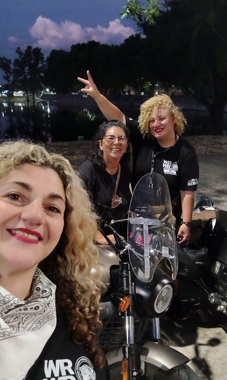 Las mendocinas que empezaron a hacer ruta. Las mendocinas que empezaron a hacer ruta.