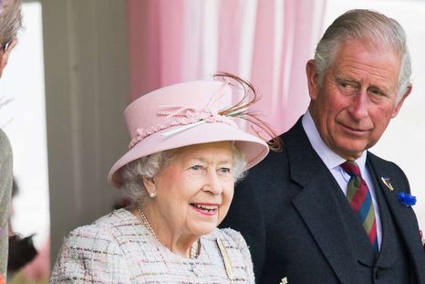 El príncipe Carlos, hijo de la reina Isabel II y de Felipe de Edimburgo, supo ser el soltero más codiciado. Foto: ABC News - https://s.abcnews.com/images/GMA/queen-prince-charles1-file-gty-ml-220211_1644585792403_hpMain_2_16x9_1600.jpg