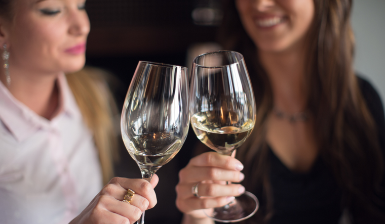 Muchas mujeres buscan justamente eso: disfrute sin complejidad innecesaria. Y en ese sentido, el blanco aparece como una opción natural.