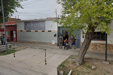 Delincuentes robaron en un jardín de infantes de Guaymallén tres veces en un mes Foto: Google Street View Delincuentes robaron en un jardín de infantes de Guaymallén tres veces en un mes Foto: Google Street View