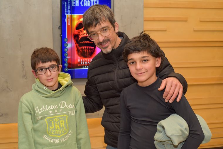 Vçitor, Danilo y Lucio Ruggiero. Vçitor, Danilo y Lucio Ruggiero.