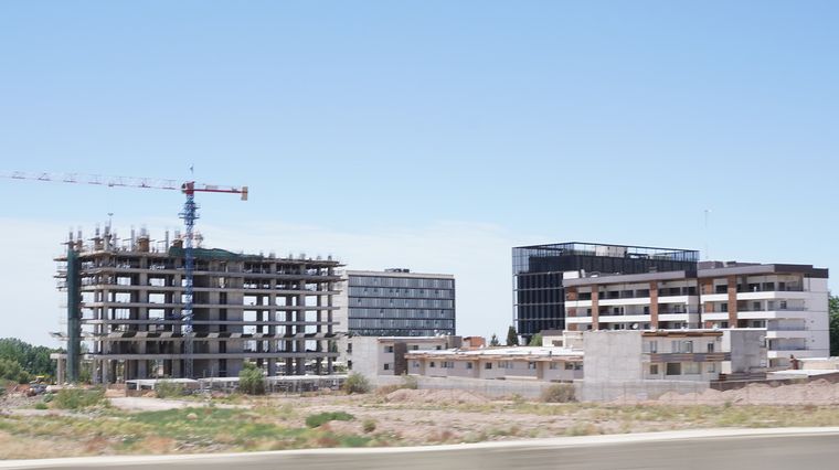 La zona aledaña a la Ruta Provincial 82 y el Corredor del Oeste seguirá sumando edificios corporativos en Mendoza.&nbsp;