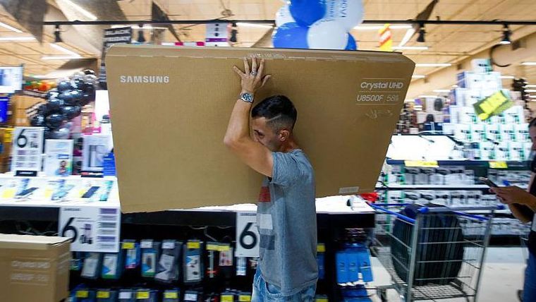 Cuando llega noviembre y las tiendas ofrecen una increíble variedad de descuentos.