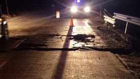 El puente sobre el arroyo Los Puquios presenta daños y obligó a realizar un desvío preventivo. El puente sobre el arroyo Los Puquios presenta daños y obligó a realizar un desvío preventivo.