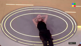 La presentadora no pudo contenerse. La presentadora no pudo contenerse.