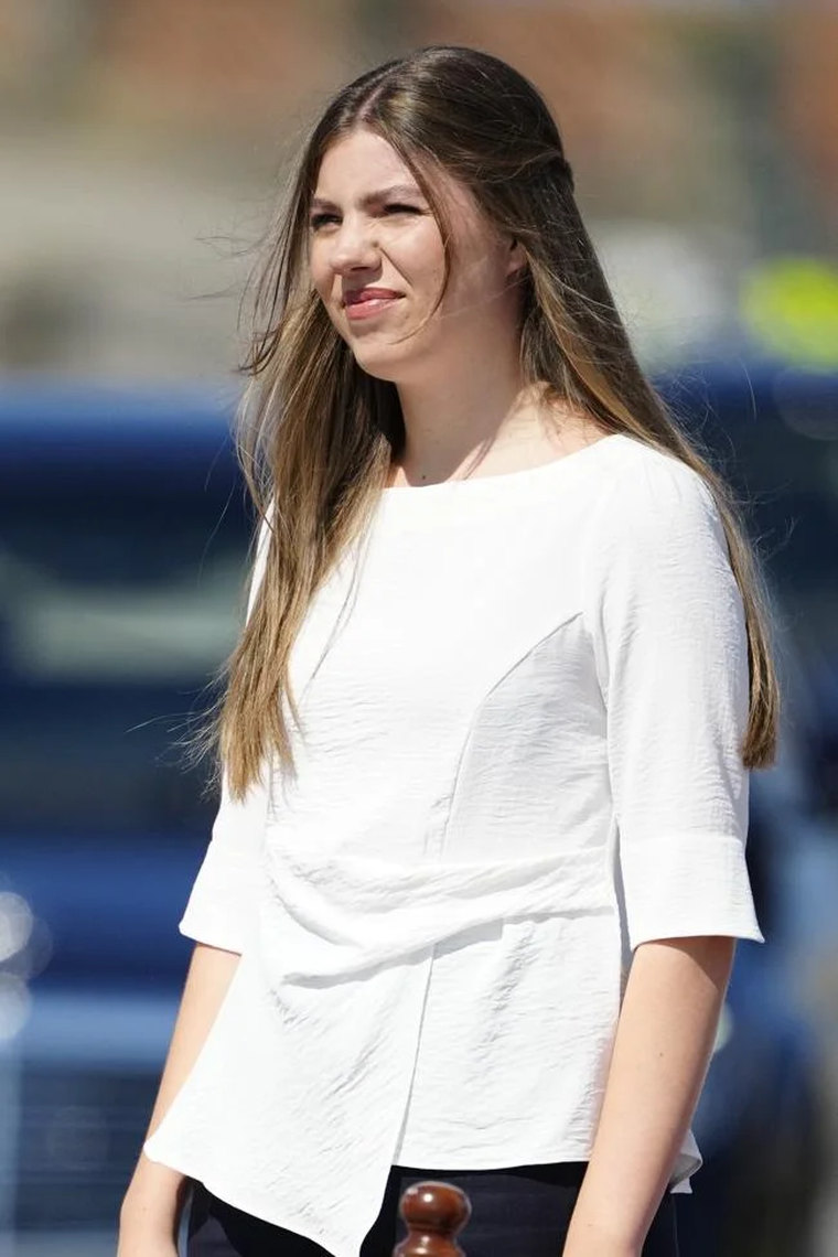 La infanta se mostró más madura y formal.