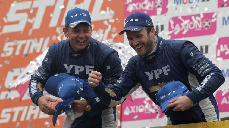 Ortelli y Canapino, el día que ganaron juntos los 200 kilómetros de Buenos Aires del Súper TC2000. Foto: Equipo Chevrolet