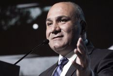 Juan Manzur, jefe de Gabinete, publicó un tuit en el que asegura que el país está volviendo a la normalidad Foto: TELAM