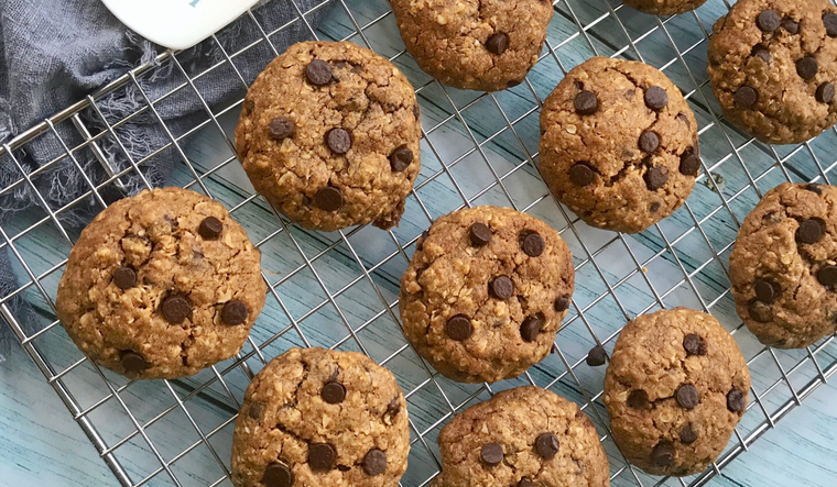 Receta fácil de cookies de avena con chips Receta fácil de cookies de avena con chips