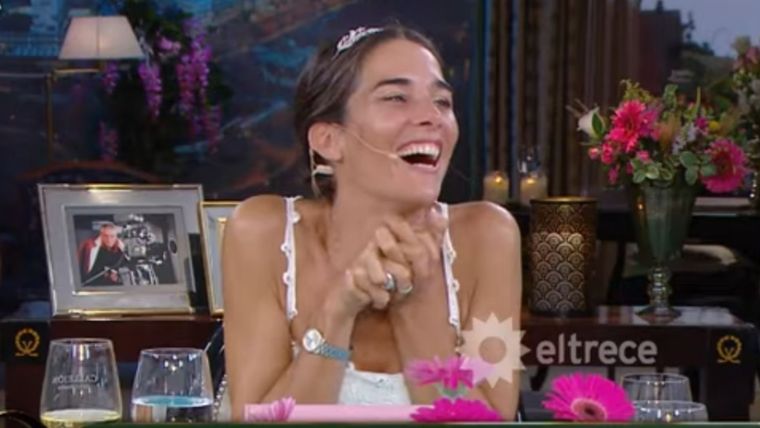 La nieta de Mirtha Legrand comenzó su primer programa del año desde La Feliz, en compañía de una notable mesa de grandes figuras. Foto: Captura TV El Trece