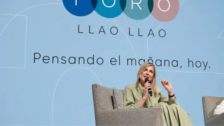 El look de sastrería verde pastel que redefinió el estilo ejecutivo. El look de sastrería verde pastel que redefinió el estilo ejecutivo.