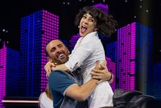 RATING. Me caigo de risa