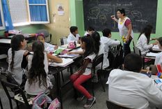 La jornada escolar podría extenderse media hora