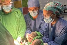 El parto se programó a las 34 semanas por el alto riesgo que implica compartir placenta en un caso de trigemelas. Foto: Gobierno de Salta