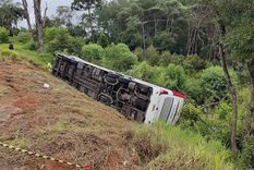 Así quedó el colectivo Foto: Télam Así quedó el colectivo Foto: Télam