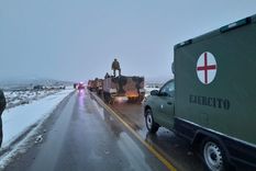 Las principales rutas en el sur de la Argentina están bajo alerta por la nieve. El Ejército tuvo que evacuar a trabajadores de las represas de Santa Cruz. Foto: X del lEjercito Argentino