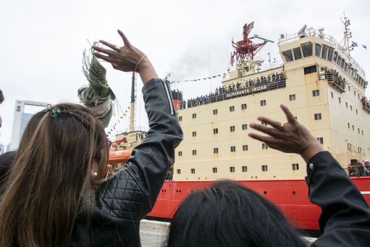 El Irizar regresó a Buenos Aires después de 137 días de campaña antártica. Foto: Armada Argentina