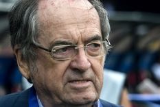 Noël Le Graët, presidente de la Federación Francesa de Fútbol, salió a pedir disculpas por sus comentarios contra Zidane. Noël Le Graët, presidente de la Federación Francesa de Fútbol, salió a pedir disculpas por sus comentarios contra Zidane.