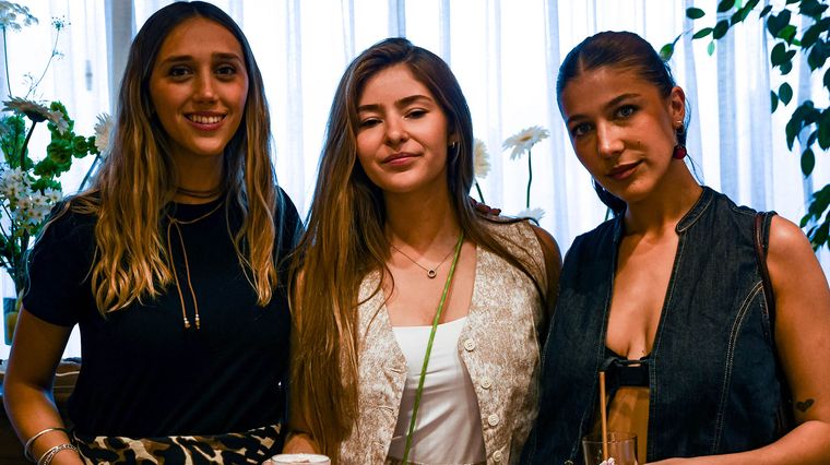 Oriana Bargazzi, Delfina Matiazzo y Martina Minetto. Oriana Bargazzi, Delfina Matiazzo y Martina Minetto.