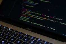 contrato a un asesino para eliminar a sus padres pero algo salio mal contrato a un asesino para eliminar a sus padres pero algo salio mal