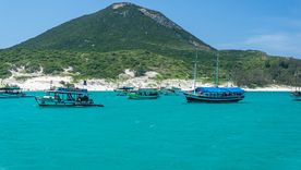 Praia do Farol es una playa de las más preservadas de Arraial do Cabo, en el estado de Río de Janeiro. Praia do Farol es una playa de las más preservadas de Arraial do Cabo, en el estado de Río de Janeiro.