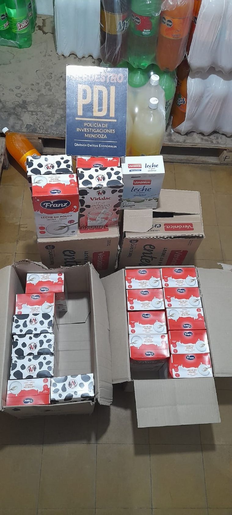 PDI secuestró la leche que era vendida de forma ilegal Foto: Seguridad