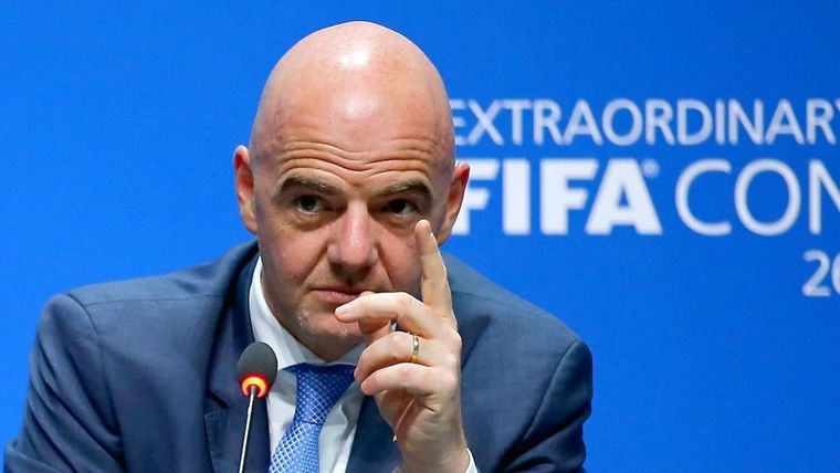 Infantino no negó la posibilidad de un cambio de sede.
