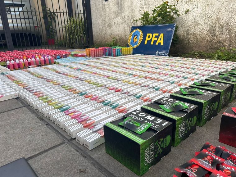 Golosinas secuestradas por la División de Drogas Foto: Télam