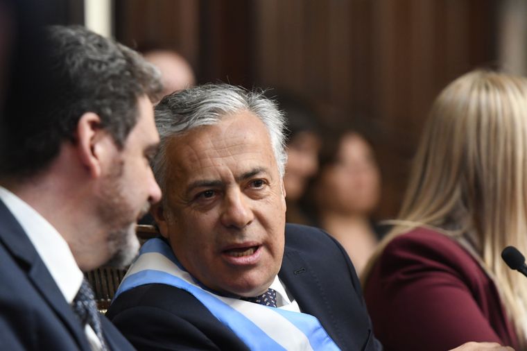 Los gestos, señales y lo que Cornejo no dijo en el discurso. Foto: ALF PONCE MERCADO / MDZ