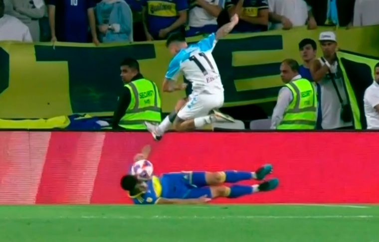 Penal para Racing Rapallini cobró una polémica mano de Sández.