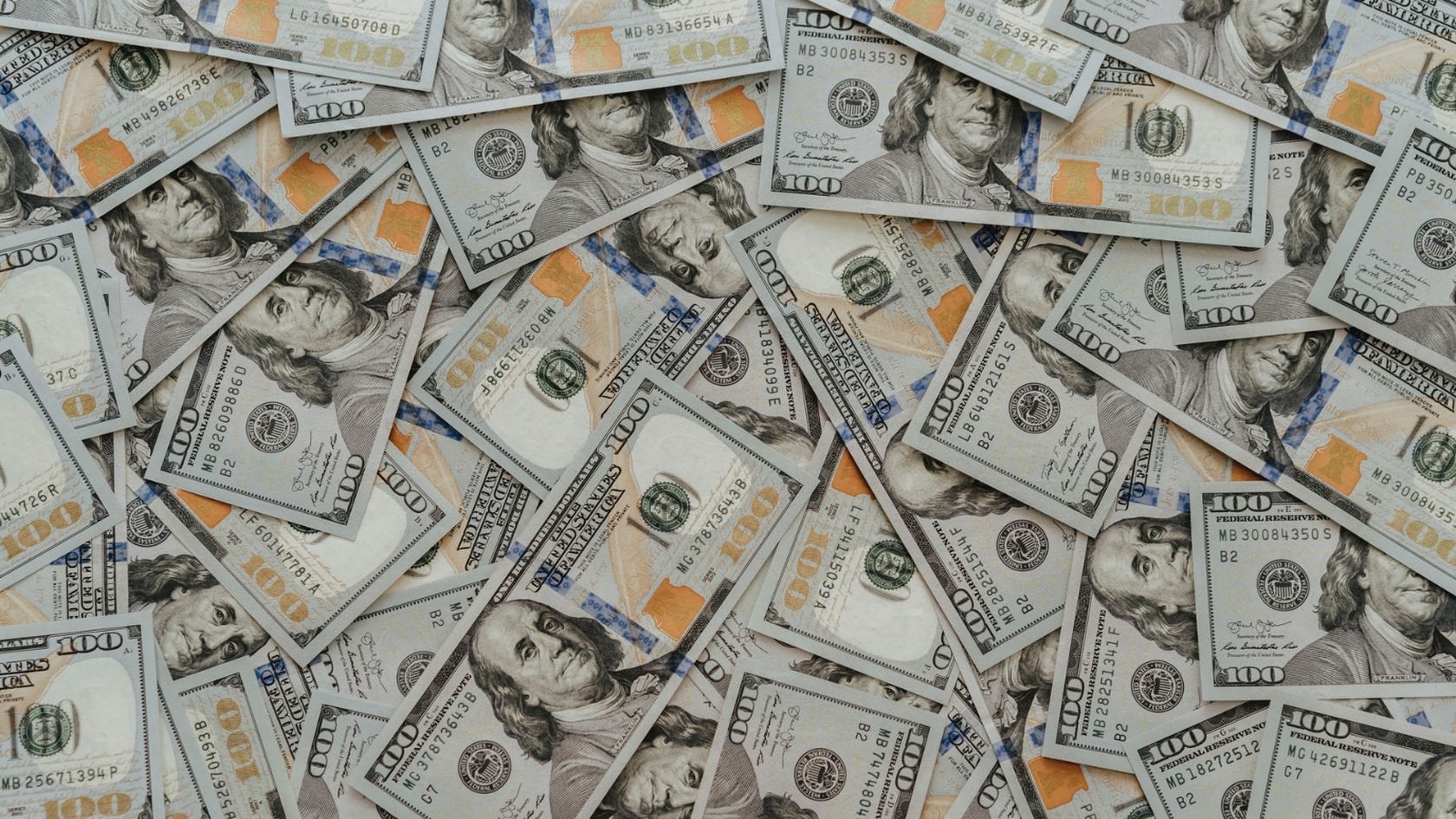 Los mercados en alerta: ¿por qué el dólar se disparó y las acciones argentinas brillaron en julio?