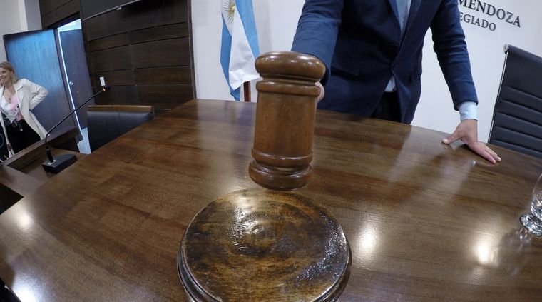 Dejó de trabajar para cuidar a sus hijos y la Justicia ordenó indemnizarla tras la separación Dejó de trabajar para cuidar a sus hijos y la Justicia ordenó indemnizarla tras la separación