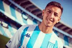 Almendra y una picante presentación en Racing antes de jugar con Boca Foto: Instagram Almendra y una picante presentación en Racing antes de jugar con Boca Foto: Instagram