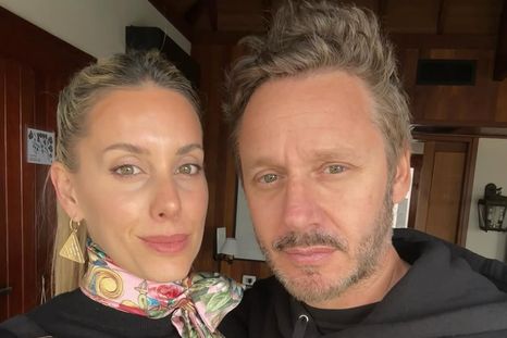 El look western de Anita en Carmelo junto a Benjamín Vicuña. El look western de Anita en Carmelo junto a Benjamín Vicuña.