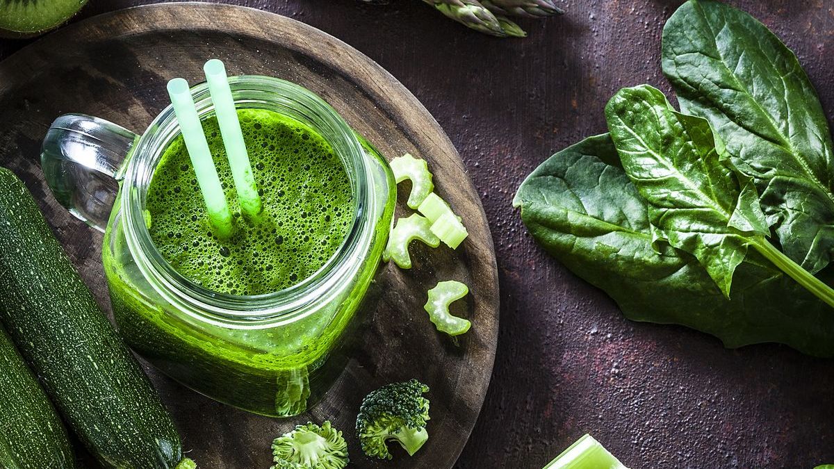 Estos 4 alimentos verdes ganan terreno en la prevención del cáncer de colon